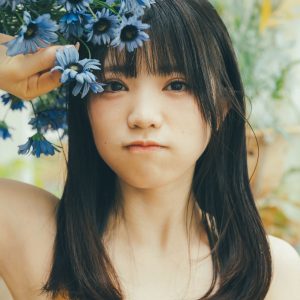 アイドルグループ「chuLa」橘こはな、初グラビアで圧倒的存在感を放つ