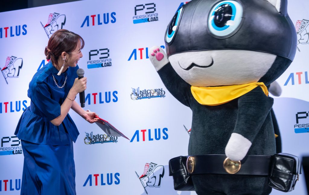 「ATLUS TGS2023 MEDIA BRIEFING」に出席した宇垣美里、モルガナ