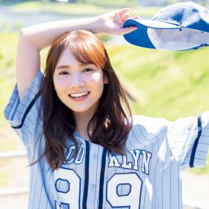 乃木坂46田村真佑、1年ぶり2度目の表紙を飾る「一足早くいろんな秋を満喫しました」