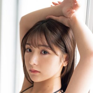 元AKB48藤園麗、“虎柄ビキニ”姿を披露…読者アンケートで衣装が決定