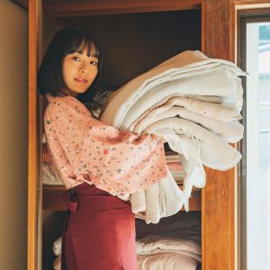 “無敵のグラドル”高崎かなみ、美しいボディーライン際立つランジェリー姿を披露