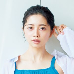 桜田ひより、自然体な姿で表紙を飾る「リラックスした姿をお届け」