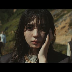 櫻坂46小林由依がセンターに！7thシングルカップリング曲「隙間風よ」MV解禁