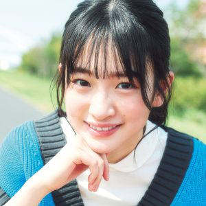 櫻坂46小島凪紗、中面グラビアに登場！同じ三期生の活躍について思うこと