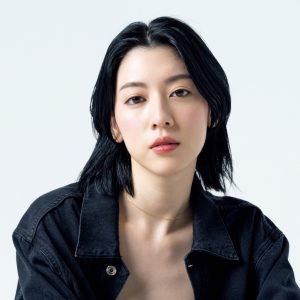 三吉彩花、ハードトレーニングで鍛え抜いたスタイルを披露