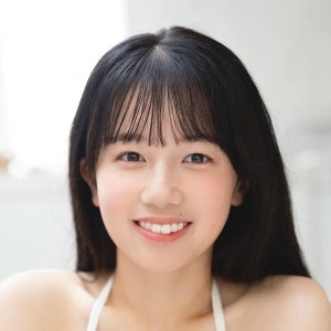 AKB48正鋳真優、“研究生”史上初のグラビアデビュー「勉強になることがたくさん」