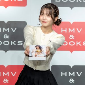 “ぴるあぽ”黒嵜菜々子、お気に入りは2月のカット「すまし顔は誰にも負けない」2024年卓上カレンダー発売