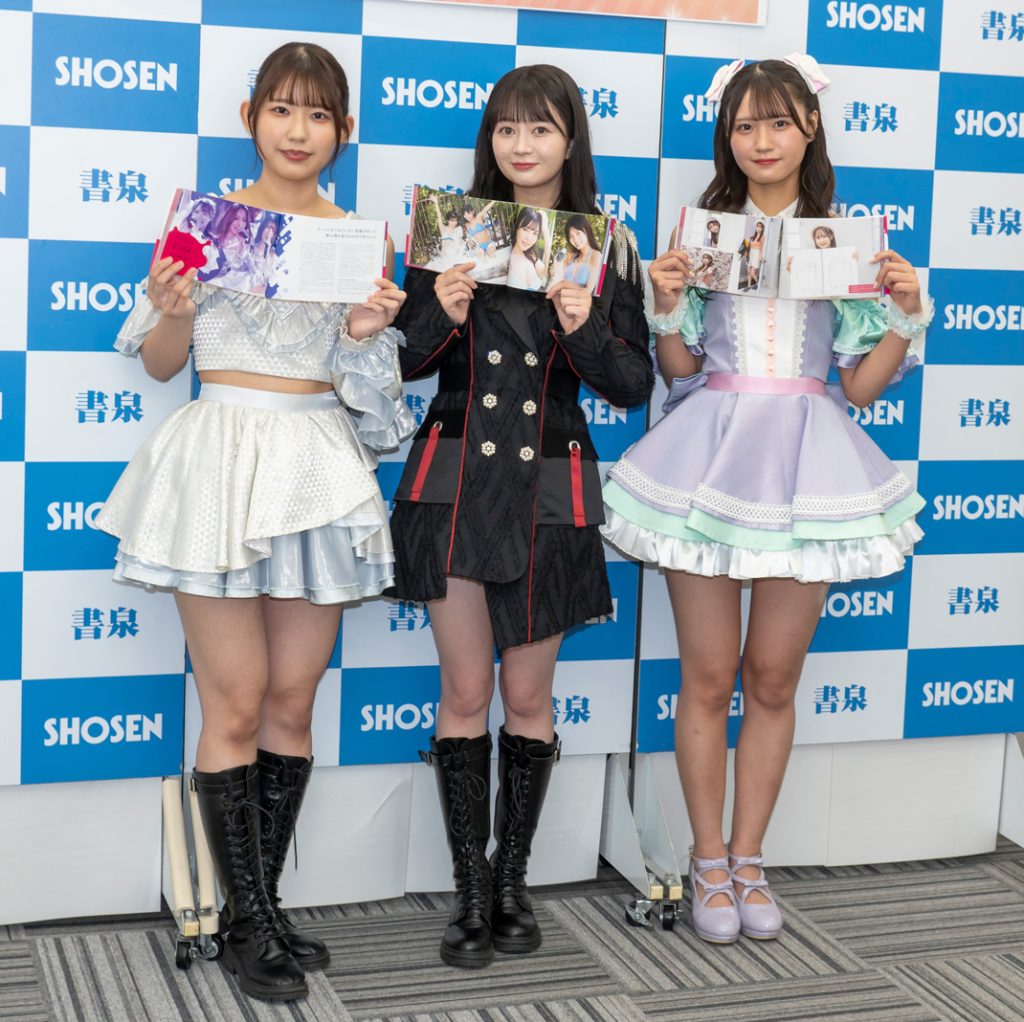 『ずぶ濡れSKE48 Team ＫⅡ』出版記念取材会に登壇した青木莉樺、江籠裕奈、中野愛理