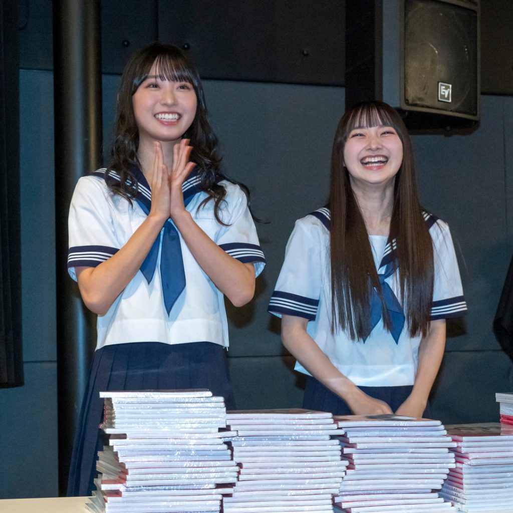 映画「ガールズドライブ」書籍お渡し会付きトークイベントに登壇したAKB48山内瑞葵、山﨑空