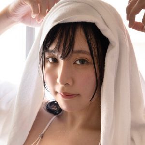 グラビアアイドル橋本ひかり、デビューから定評のあったハードさが加速して男性を興奮の渦に