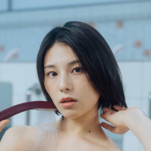 相楽伊織、“ほろ酔いグラビア”を披露！デジタル写真集「酔いどれ知らず」配信開始