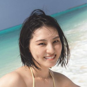 元乃木坂46相楽伊織、グラビア活動で大ブレイク「週プレPREMIUM 2023下半期グラビア傑作選」に登場