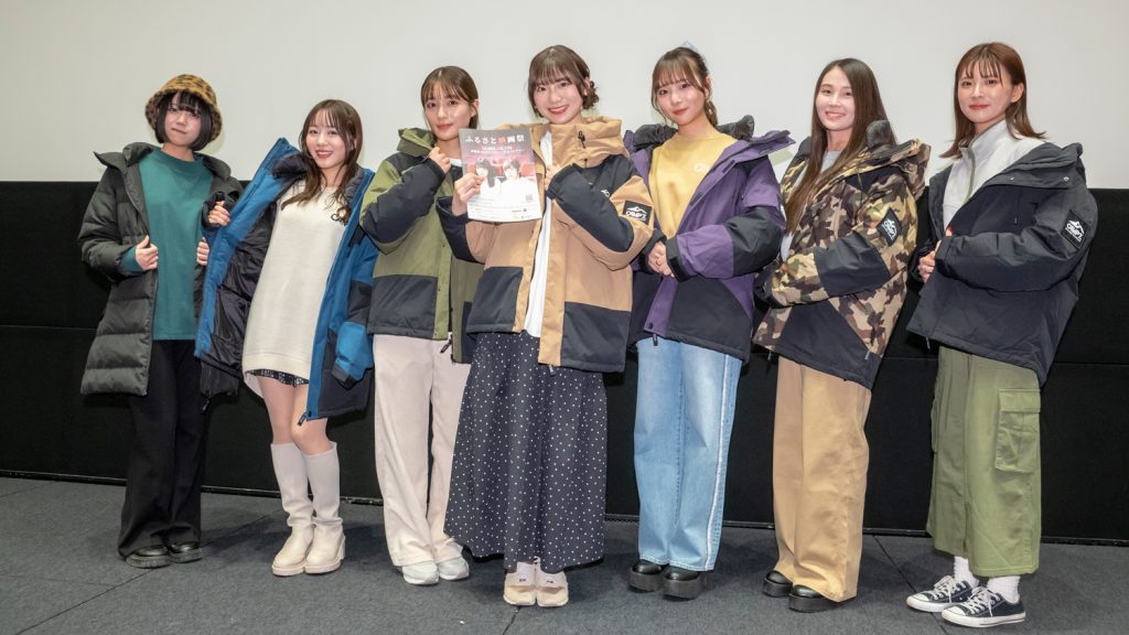 映画「CAMP7」舞台あいさつに登壇した天満屋敷智乃、沖玲萌、織田奈那、藤崎未夢、アン、石田夢音子、ASUPI(左から)