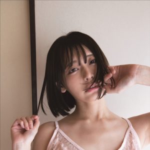 グラビアアイドル小日向結衣、デビュー10年目の1st写真集…封印してきた一糸まとわぬ姿も