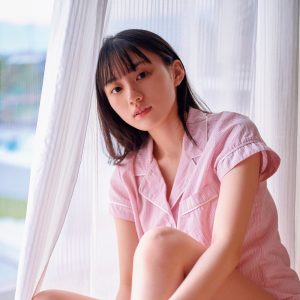 乃木坂46 5期生写真集『あの頃、乃木坂にいた』より川﨑桜のすっぴん美脚ショット解禁