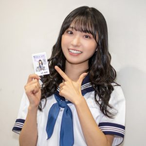 AKB48山内瑞葵さんのサイン入りチェキを1名様にプレゼント！映画「ガールズドライブ」期間限定配信開始記念