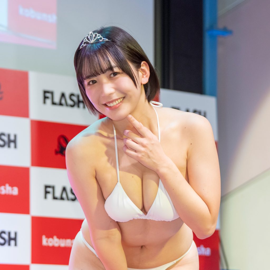 「ミスFLASH2024」グランプリ発表会見に出席した宮川みやび