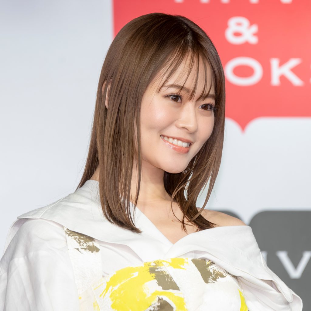 「山崎怜奈2024.4-2025.3カレンダー」取材会より