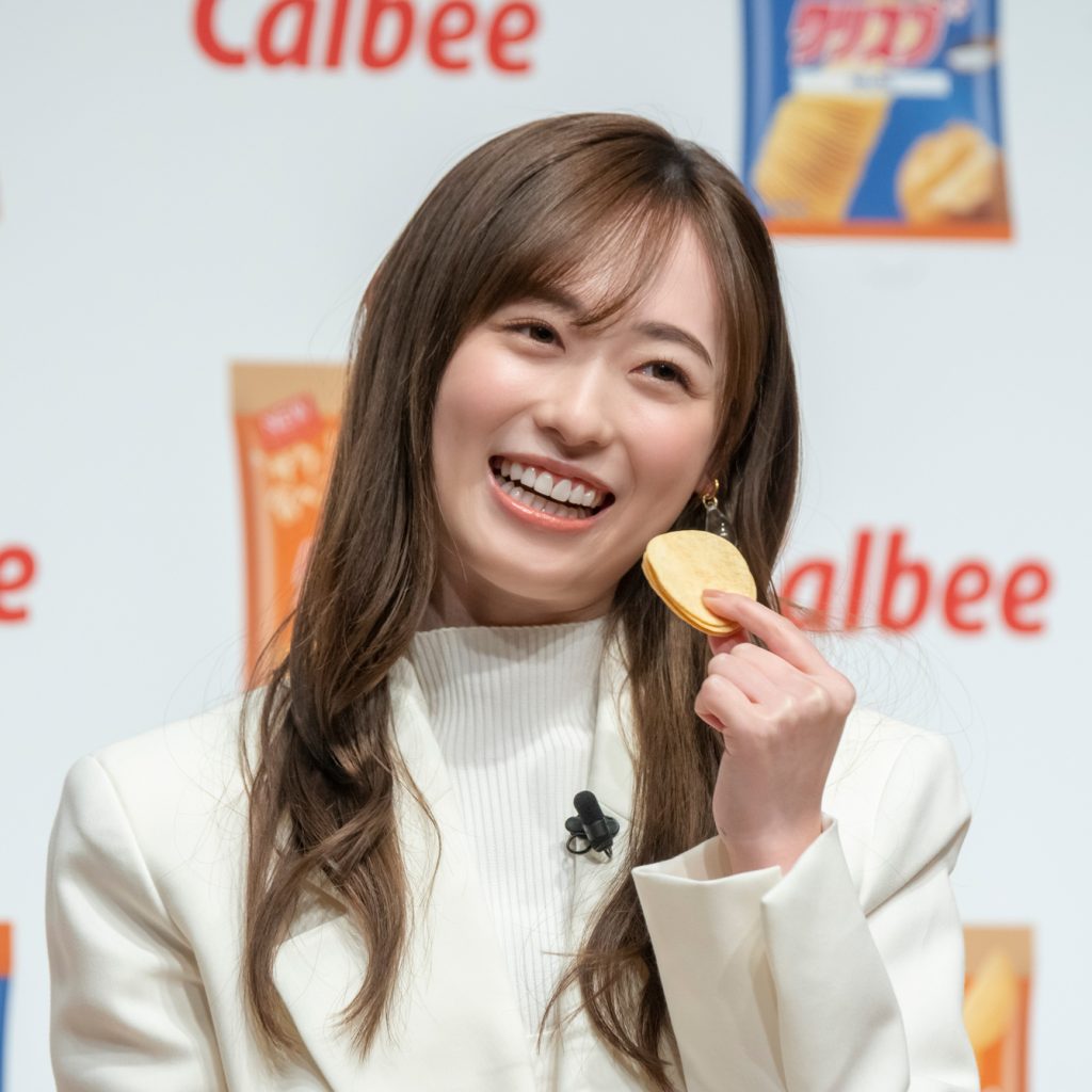 福原遥がカルビー「クリスプ」リニューアル新CM発表会に出席