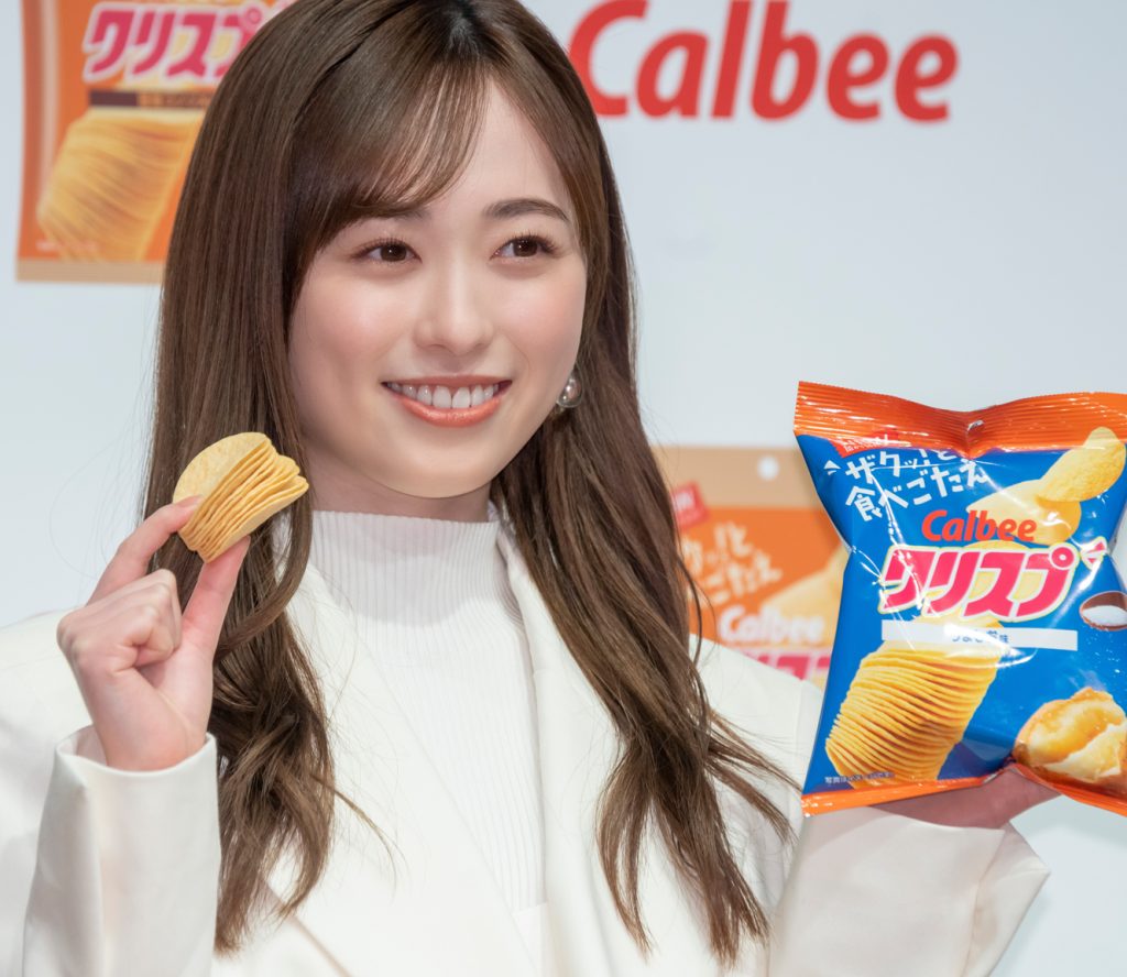 福原遥がカルビー「クリスプ」リニューアル新CM発表会に出席