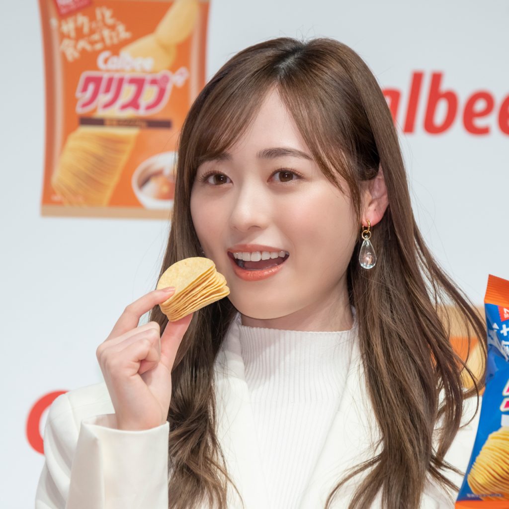 福原遥がカルビー「クリスプ」リニューアル新CM発表会に出席