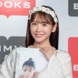 FRUITS ZIPPER・櫻井優衣「人生で初めて象さんに乗ったんです…超かわいくて」1st写真集発売