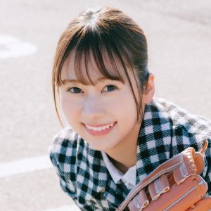 日向坂46石塚瑶季、人生初ソログラビアを『BRODY』で飾る