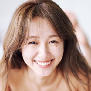 モデル＆プロデューサー前田希美、15年ぶり『週プレ』登場