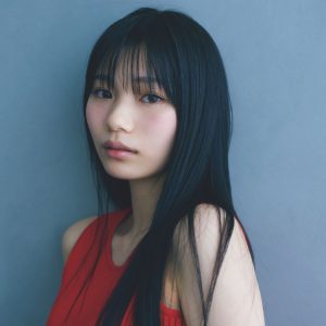 “グラビア全部乃木坂46”、『週プレ』初登場の岡本姫奈がクールな表情を披露