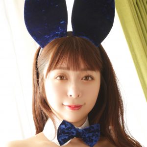 黒髪清楚系Fカップグラドル星那美月、ハイレグ家政婦に扮して依頼主を誘惑