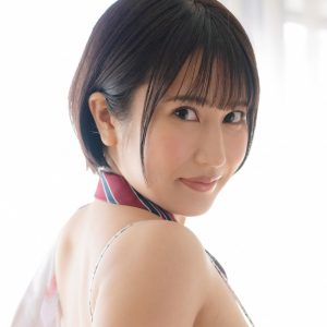 ミニマムグラマーで人気の小日向奏音、イケない行為を繰り返す白衣の天使役を好演