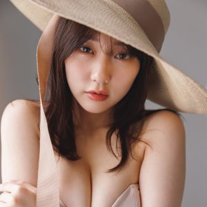 田中美久、“大人色のクールビューティ”な最新グラビアショット