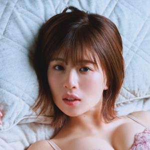 日向坂46松田好花1st写真集「振り向いて」より超貴重なランジェリーショット解禁