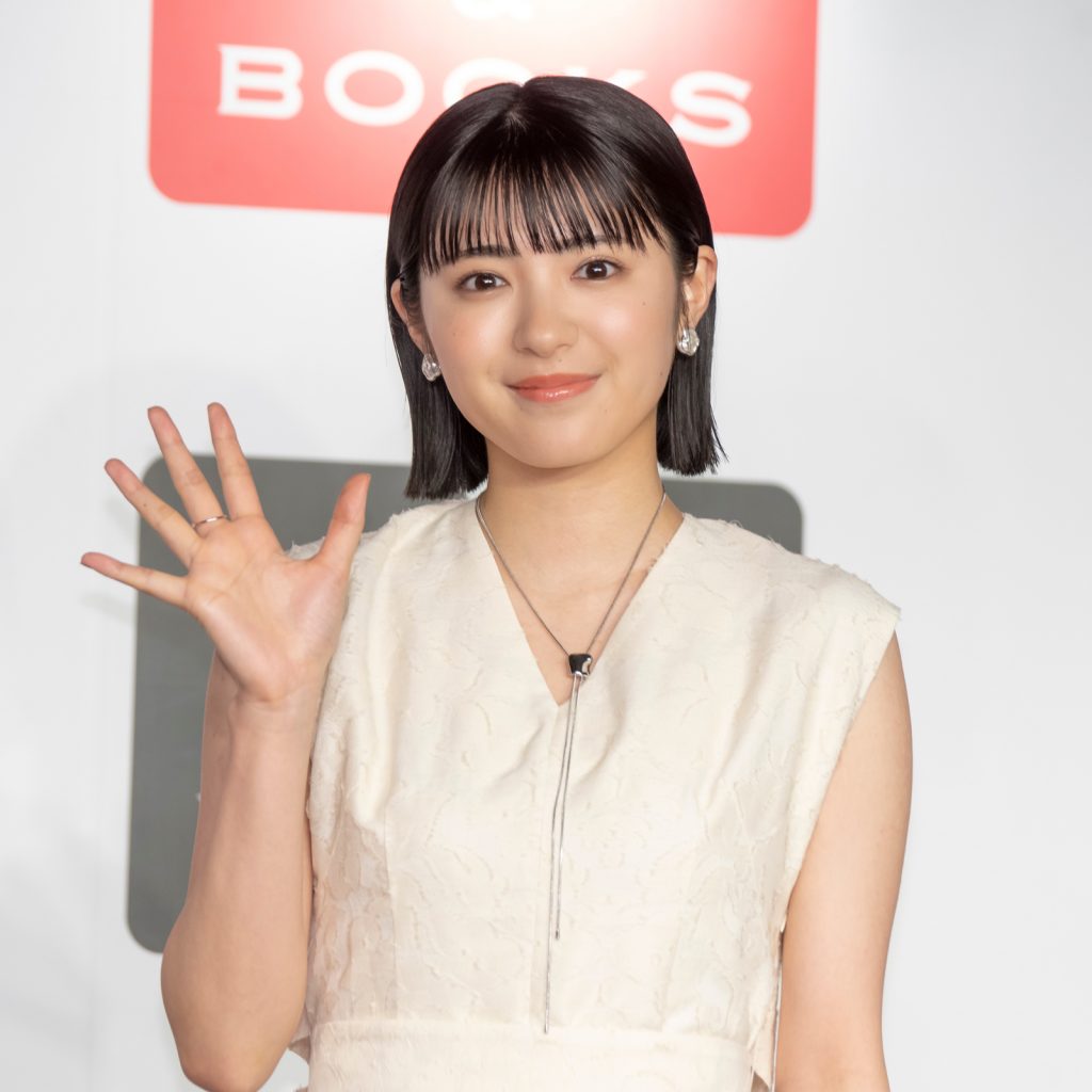 1st写真集「ゆづき。」発売記念取材会に出席した平川結月