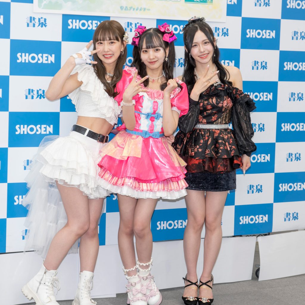 「ずぶ濡れSKE48 Team E」発売記念取材会に出席した熊崎晴香、末永桜花、佐藤佳穂