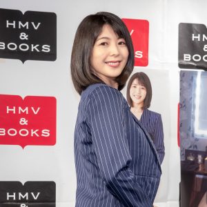 タレント営業担当池田桃子、まさかの写真集発売「わっ、本になってる」