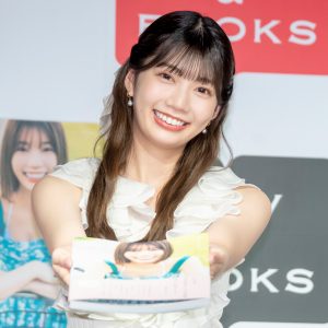 日向坂46高本彩花1st写真集発売「天井を突き抜けるくらいうれしいです」自己採点は何点？