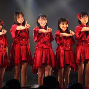 ガールズグループ「九州女子翼」、エモさと気合とロックな魂を全開にした熱気あふれる定期公演