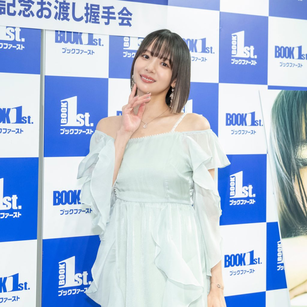 岡田紗佳が『岡田紗佳写真集 おかぴのぴ』発売記念取材会に出席