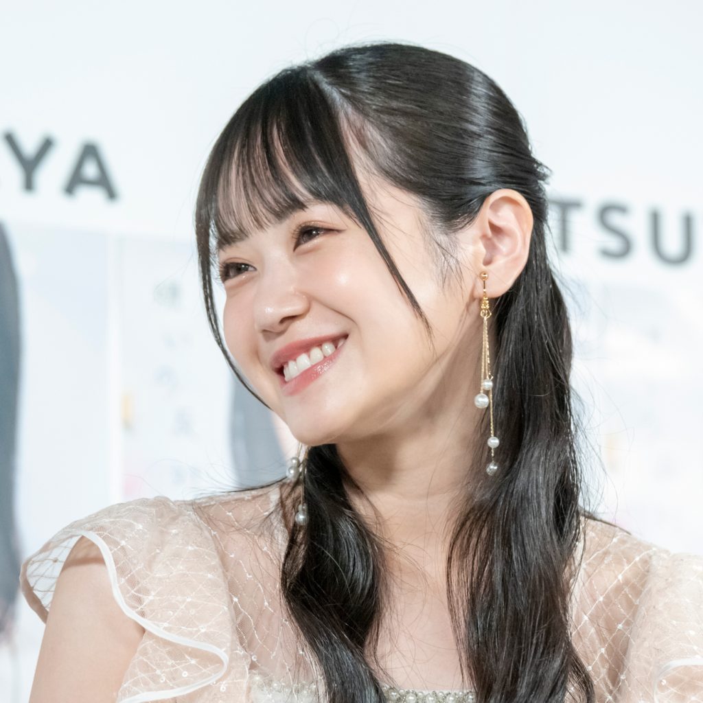 STU48中村舞が1st写真集『嫌いの反対』(宝島社)発売記念取材会に出席