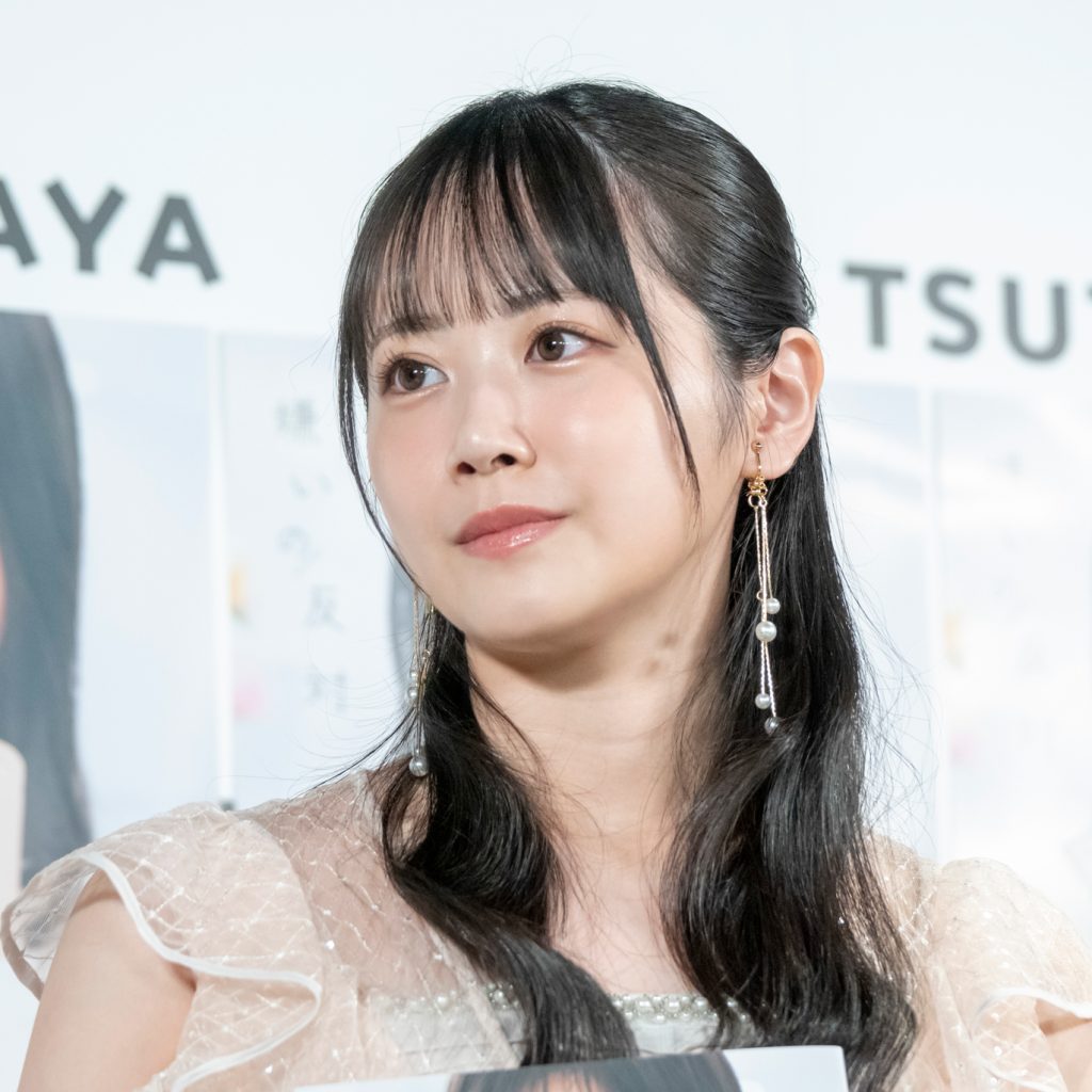 STU48中村舞が1st写真集『嫌いの反対』(宝島社)発売記念取材会に出席