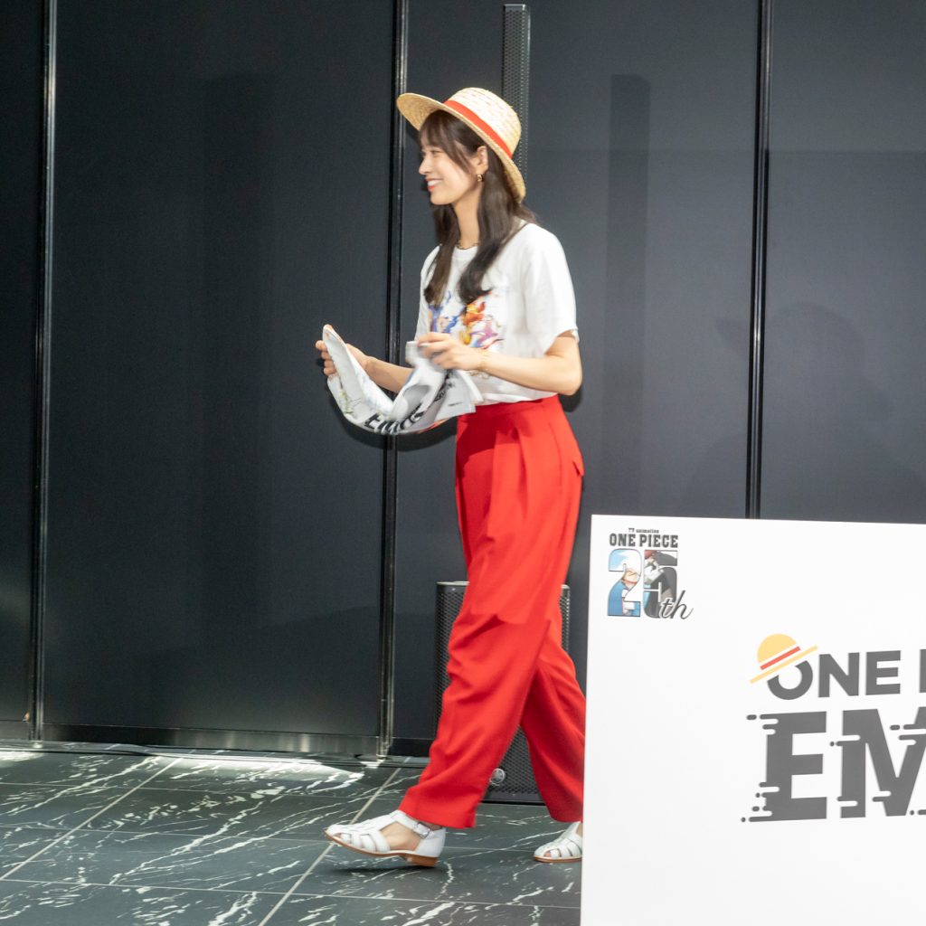 TVアニメ放送25周年記念イベント「ONE PIECE EMOTION」オープニングセレモニーに出席した日向坂46佐々木久美