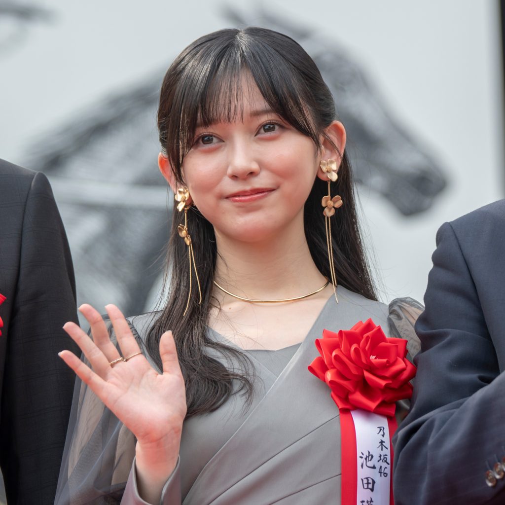 乃木坂46・池田瑛紗がJRA70周年特別展示「世界一までの蹄跡」テープカットセレモニーに出席