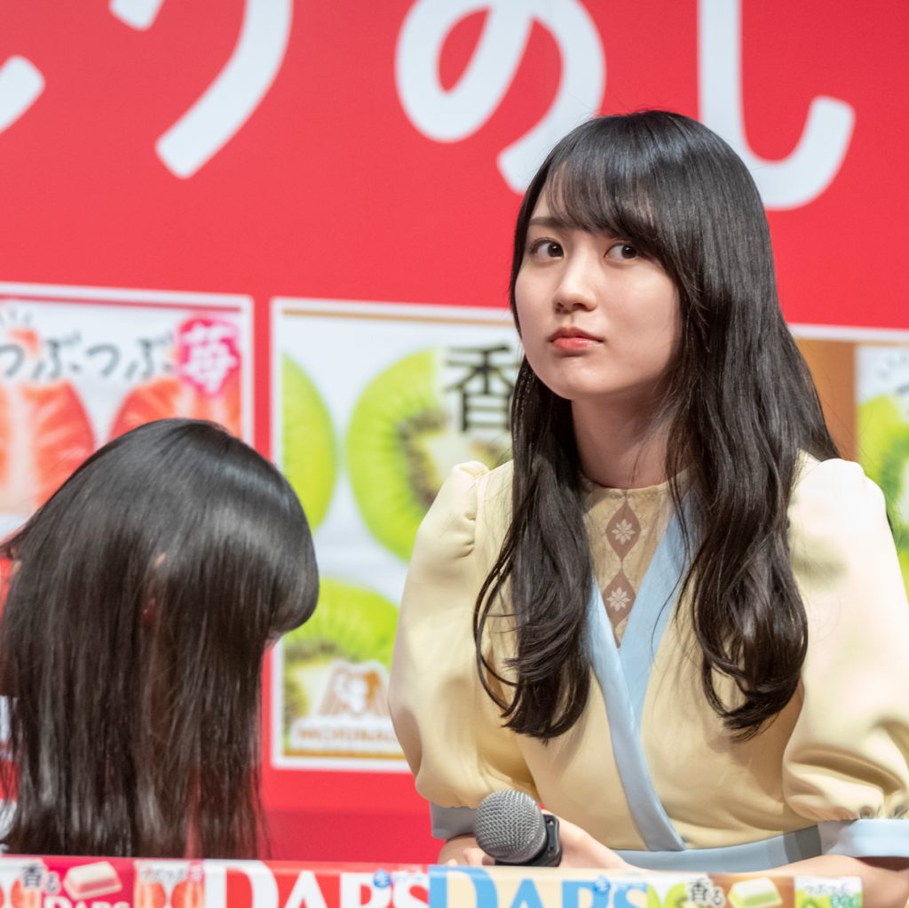 「森永ダース新CM発表会」に出席した遠藤さくら、賀喜遥香