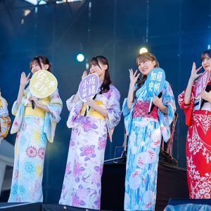 日向坂46の新たな挑戦「ひなたフェス2024」レポート『ドレミソラシド』で新兵器が導入された会場は水浸し！