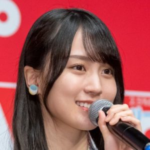 乃木坂46の気になるペンライトカラーの世界！賀喜遥香が、あの日咄嗟に口をついて出した「柿色」にした理由