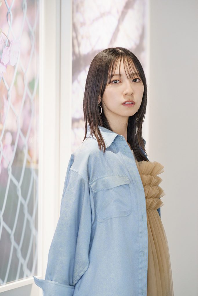 初の写真展『みとめる』を開催する日向坂46金村美玖