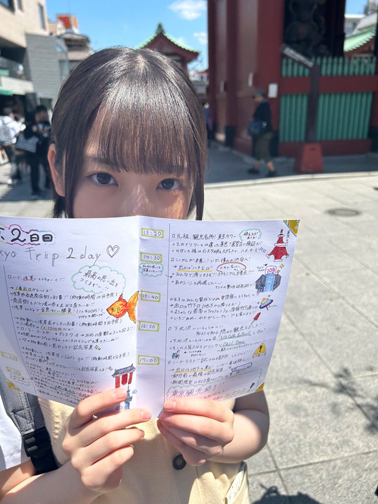 日向坂46四期生出演『ゼンブ・オブ・トーキョー』より池園優里香(正源司陽子)撮影のオフショット