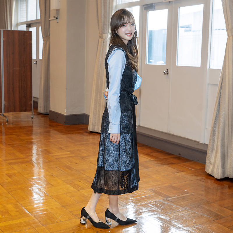 2nd写真集『隣の席になりたい』を発売する櫻坂46・田村保乃