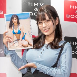 “二刀流グラドル”東雲うみ、お気に入りはお風呂上がりショット「すごくナチュラルに出たポーズと表情」